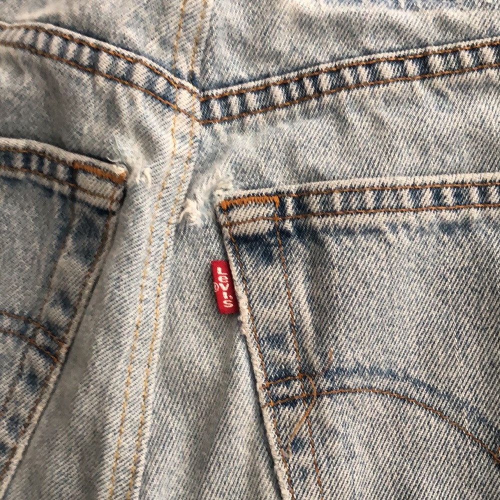 Levi’s Jean Shorts Blue Frayed hems High Rise SZ 26 - Picture 3 of 7